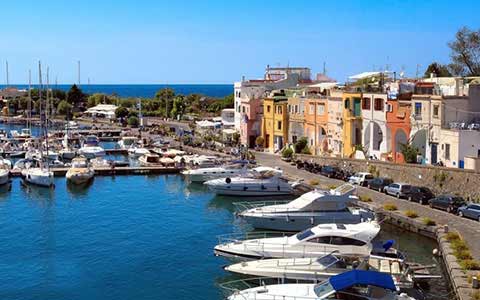 yacht transfers Ischia and Procida