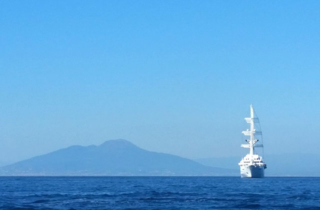 noleggio yacht giornaliero Napoli